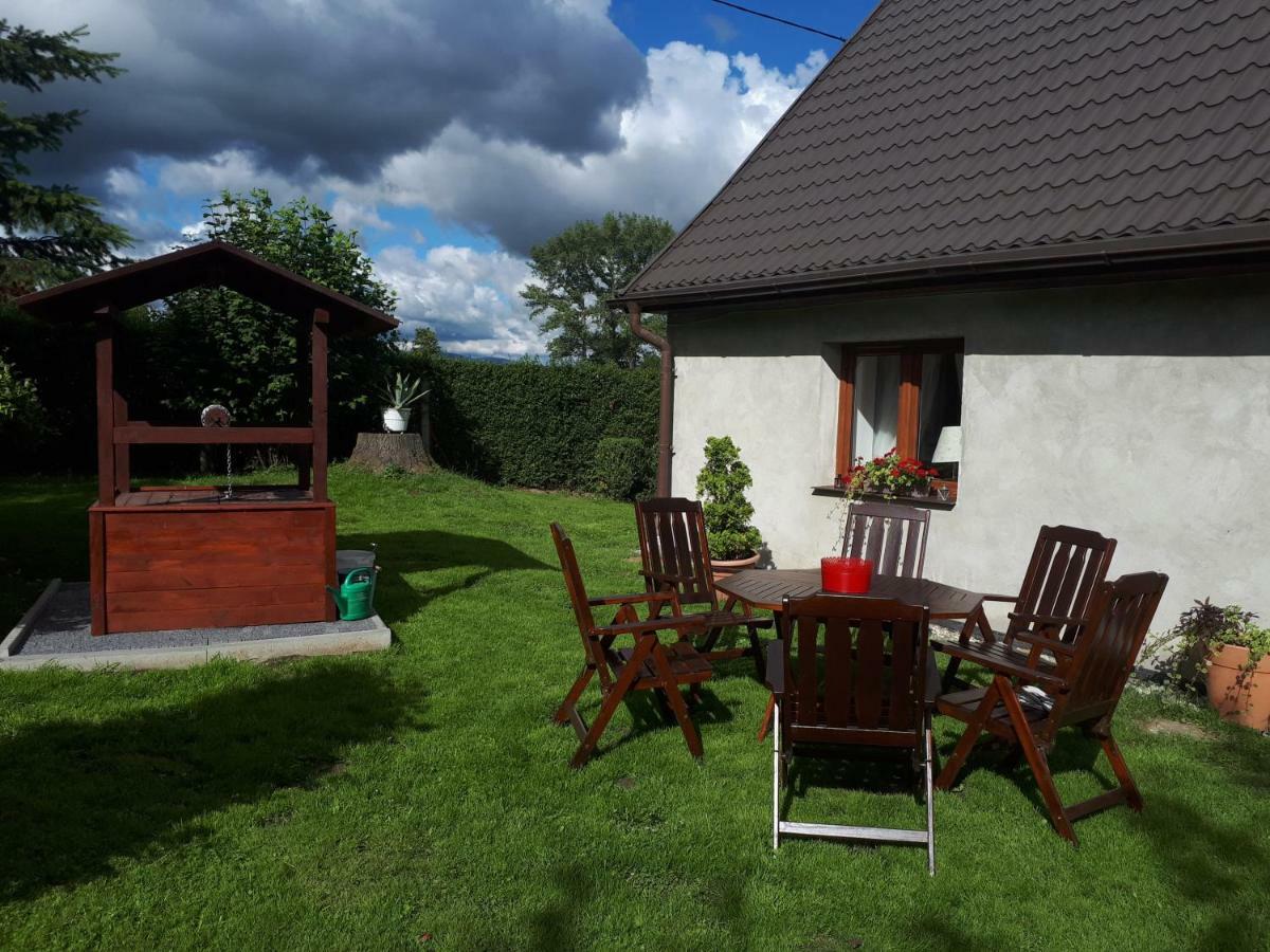 Dom W Jarnoltowie Vila Otmuchów Exterior foto